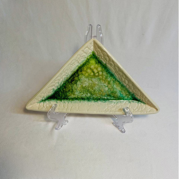 Family Serving Plates (carebbian green-triangle)