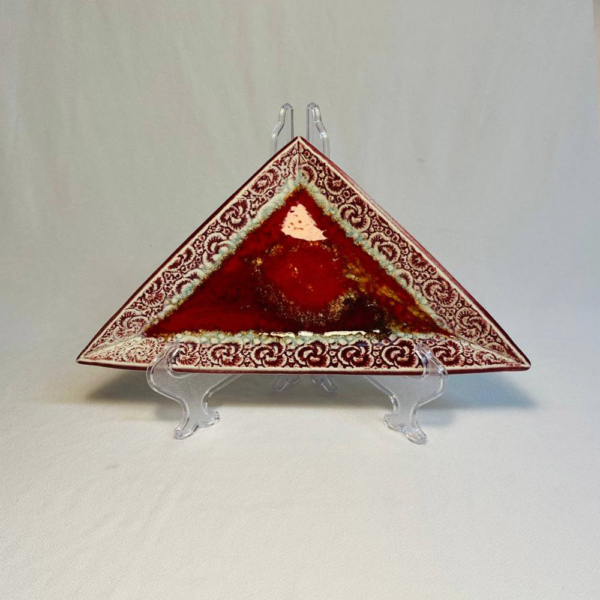 Family Serving Plates (crimson-triangle)